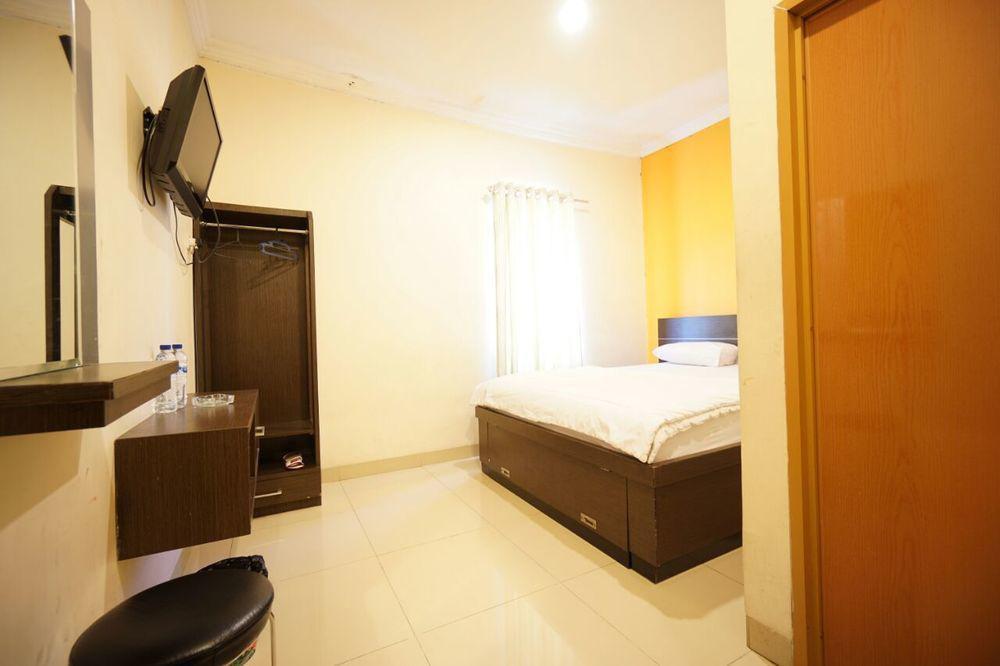 Hotel Diamond Makassar Exterior foto