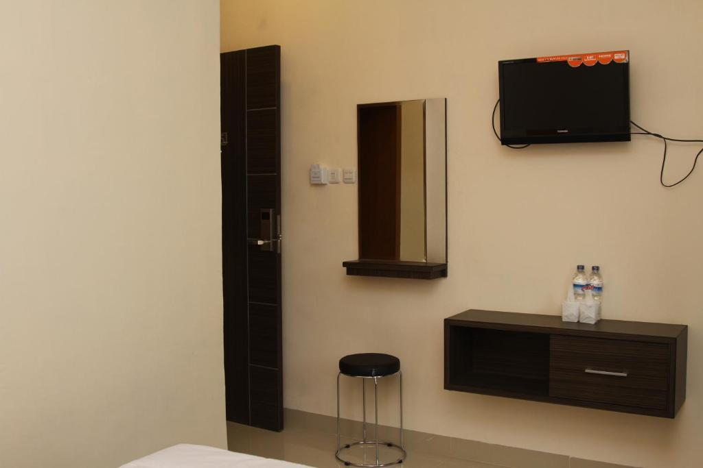 Hotel Diamond Makassar Zimmer foto